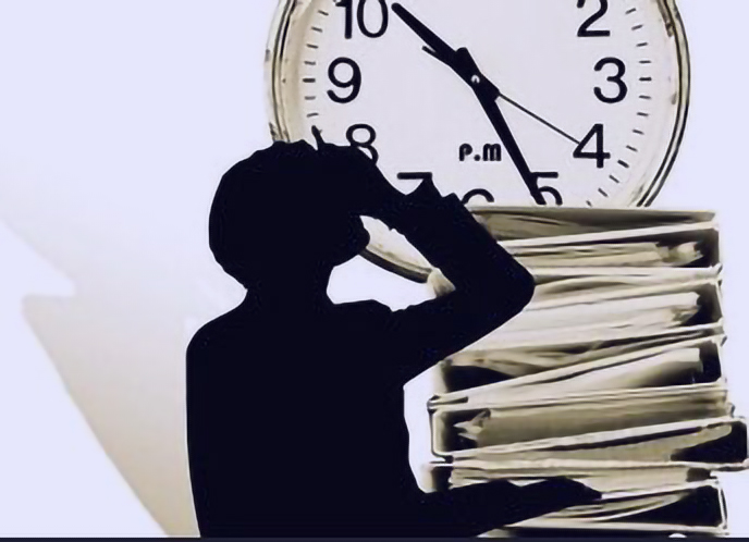 上了七八年的两班倒，周末法定都无休，加班工资能追溯多久？