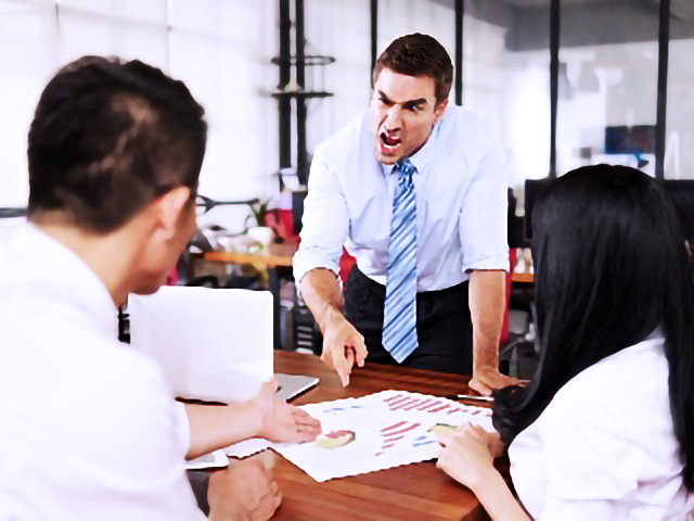 与领导争执后,大骂一通潇洒离开,现在公司索赔1万我该咋办? 与领导争执后,大骂一通潇洒离开,现在公司索赔1万我该咋办?